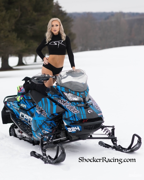 Lam and Courtney Lynn Shoot 2 for ShockerRacing Girls_1