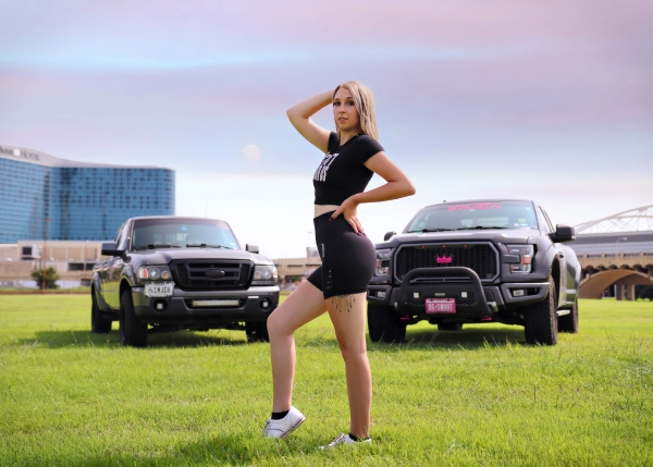 Angie Moltzan for ShockerRacing Girls - Dallas Shoot fall 2020_2