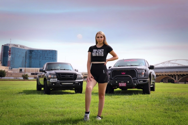 Angie Moltzan for ShockerRacing Girls - Dallas Shoot fall 2020_3