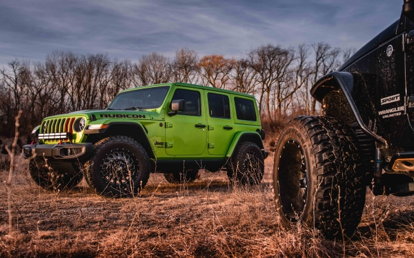 Jeep Girls - Kim, Kelsey Jackson, and Cora Nakos